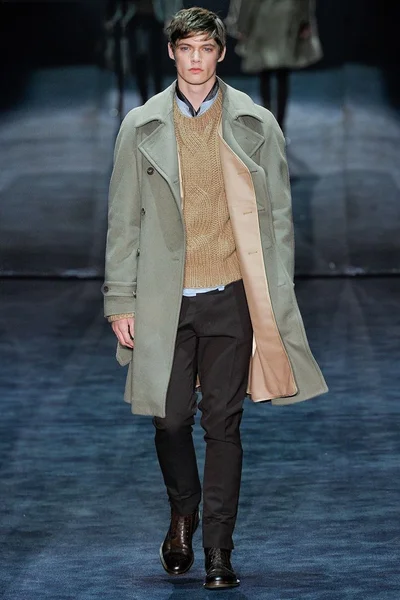 Look 24